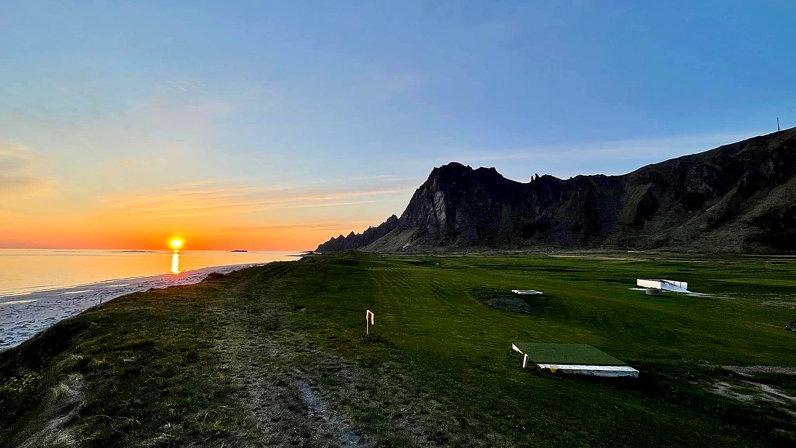 Banen ved solnedgang